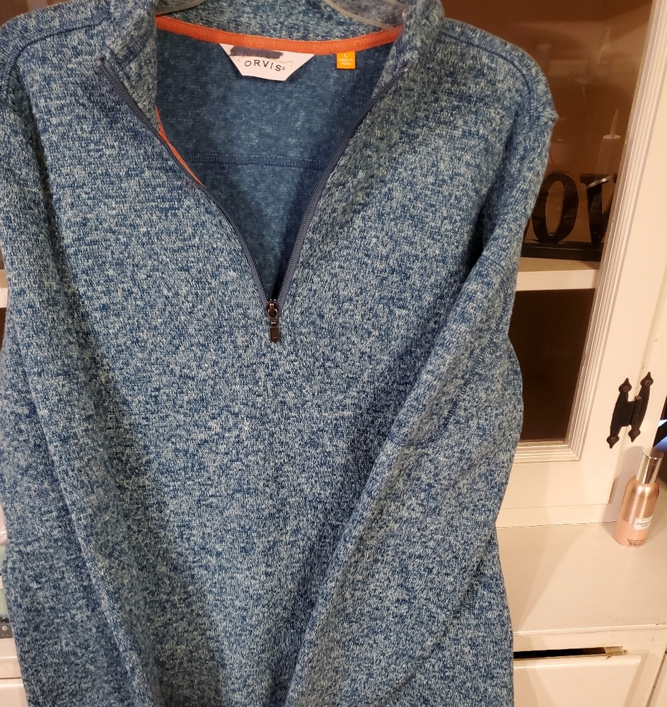 Womens pullover sweater/sweatshirt